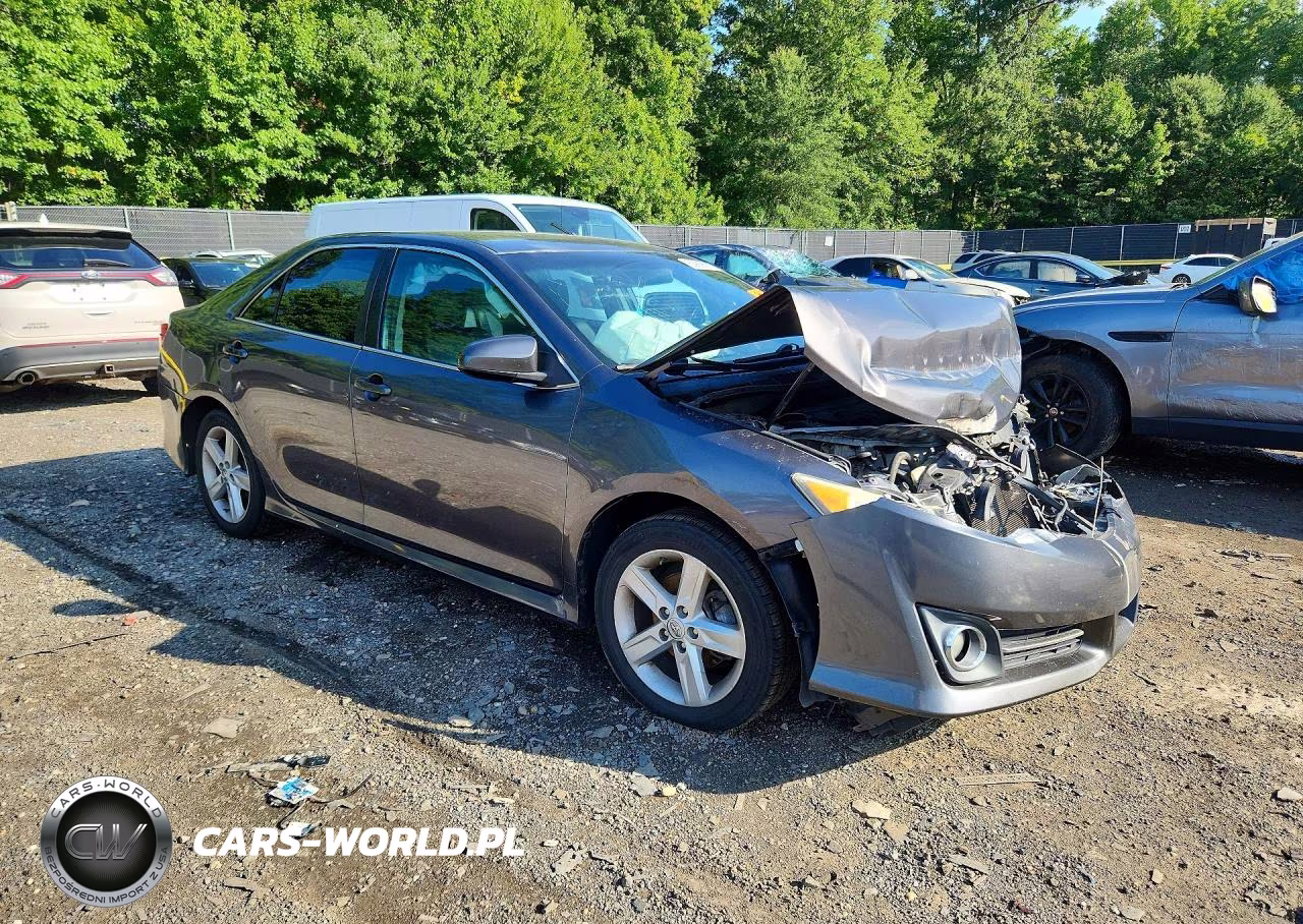 2014 Toyota Camry Se VIN:4T1BF1FK7EU834252 - 4