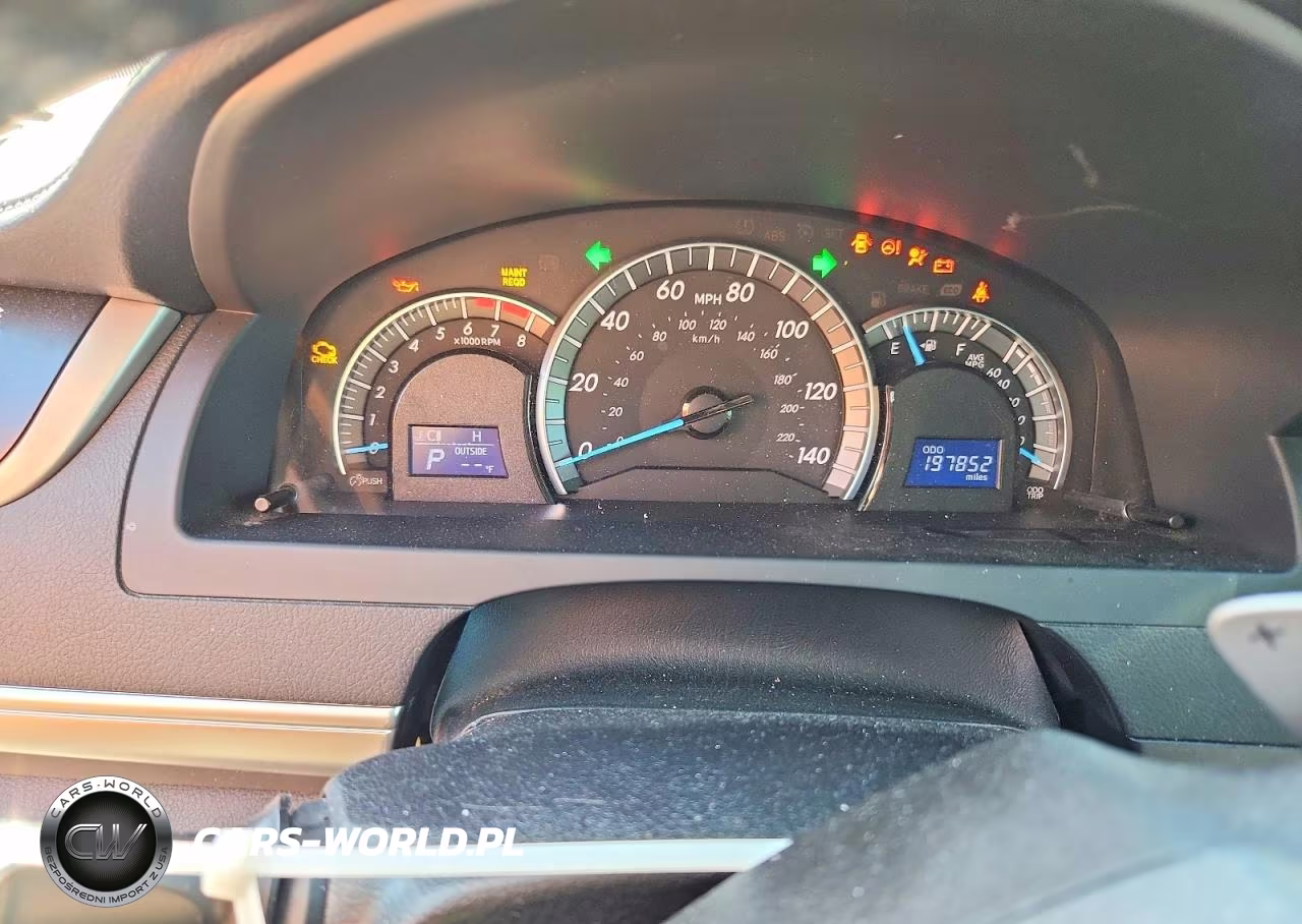2014 Toyota Camry Se VIN:4T1BF1FK7EU834252 - 9