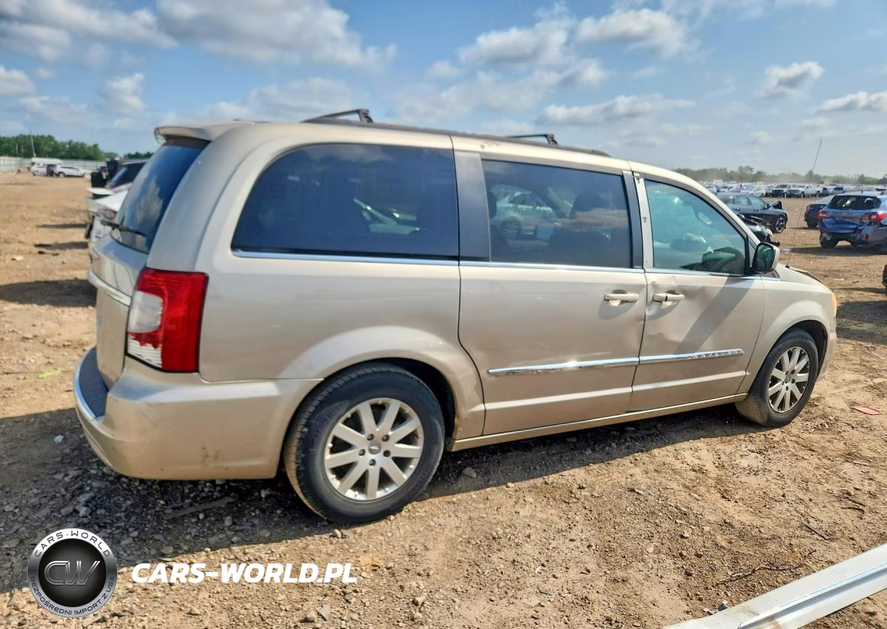 2014 Chrysler Town & Country Touring VIN:2C4RC1BG8ER348155 - 3