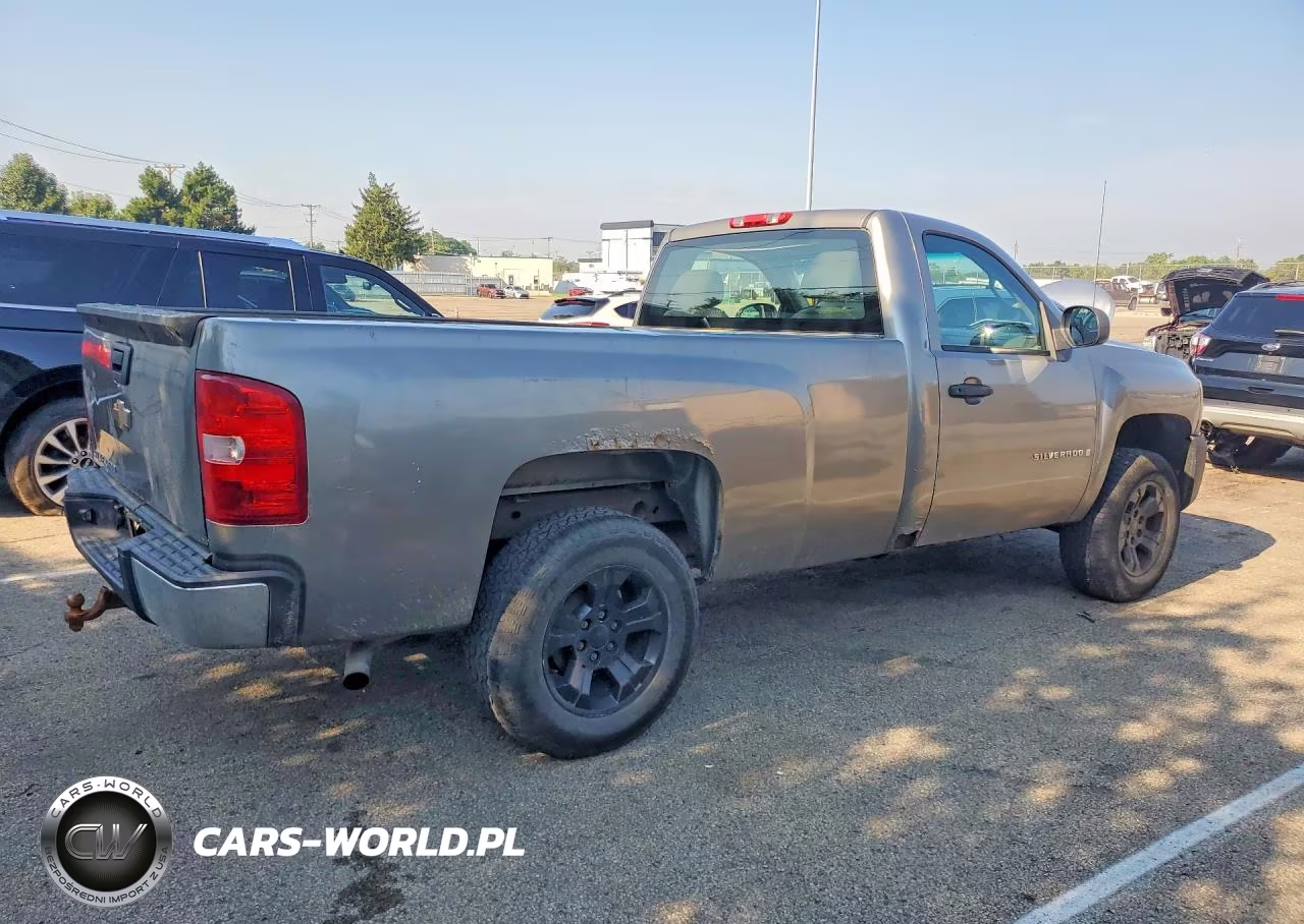 2008 Chevrolet Silverado C1500 VIN:1GCEC14X28Z169003 - 3