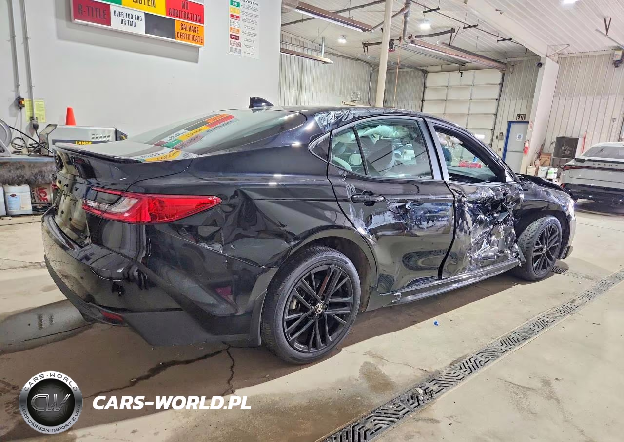 2026 Toyota Camry Se VIN:4T1DBADKXTU041693 - 3