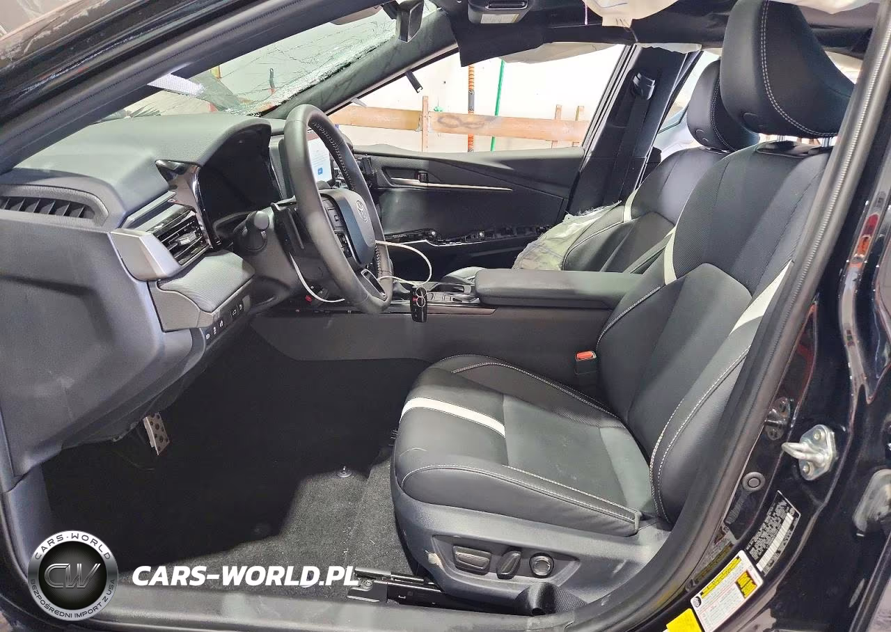2026 Toyota Camry Se VIN:4T1DBADKXTU041693 - 7