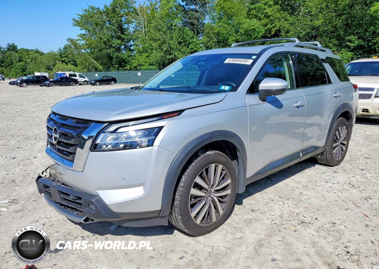 2022 Nissan Pathfinder Platinum