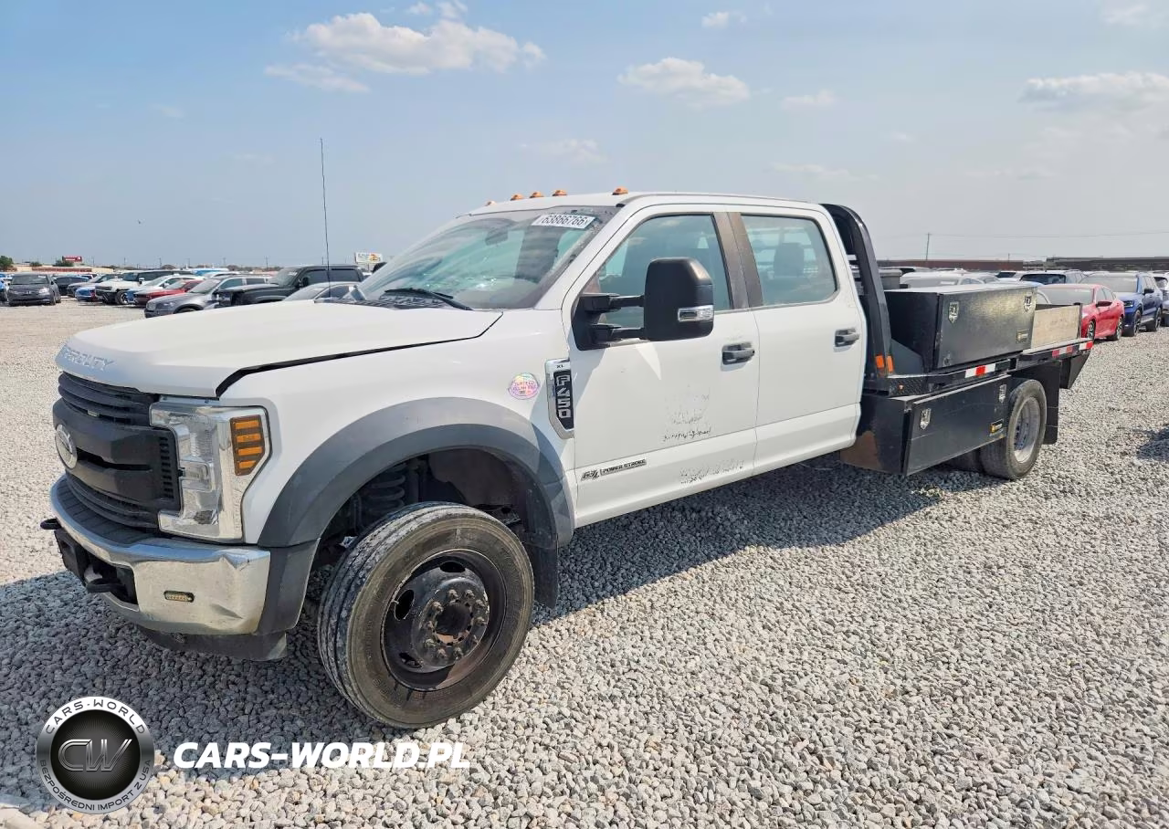 2019 Ford F450 Super Duty Flatbed Truck