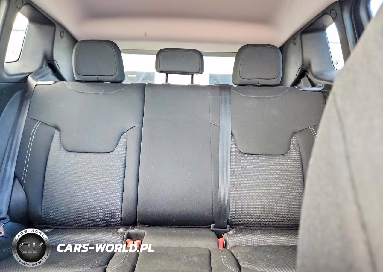 2020 Jeep Renegade Sport VIN:ZACNJAAB0LPL87203 - 10