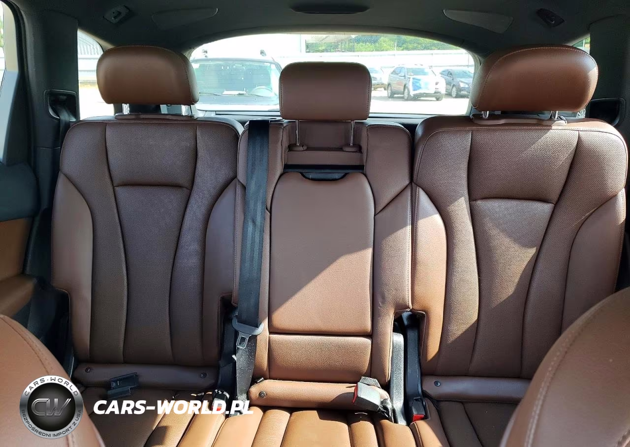 2017 Audi Q7 Premium Plus VIN:WA1LAAF74HD051035 - 10