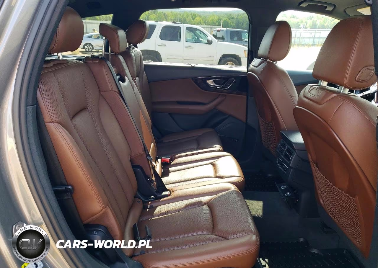 2017 Audi Q7 Premium Plus VIN:WA1LAAF74HD051035 - 11