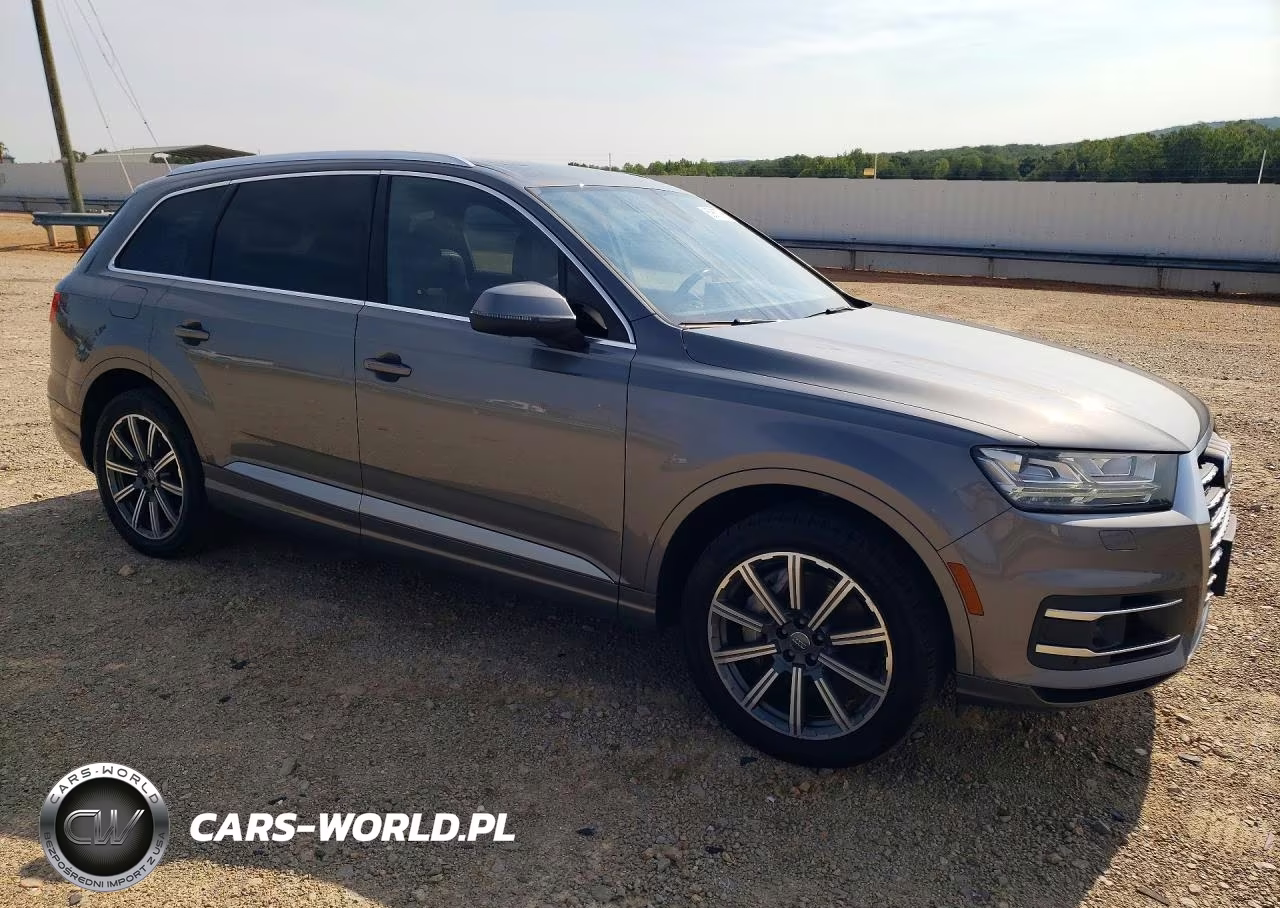 2017 Audi Q7 Premium Plus VIN:WA1LAAF74HD051035 - 4