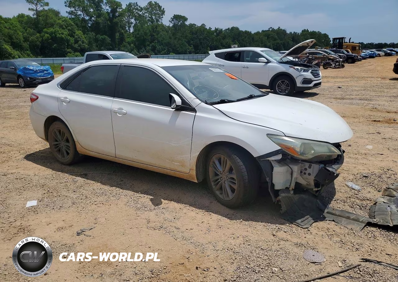 2015 Toyota Camry Se VIN:4T1BF1FK8FU046422 - 4