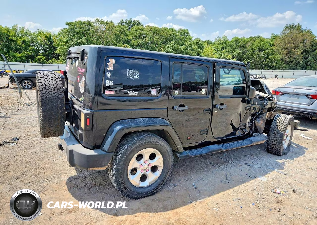2014 Jeep Wrangler Unlimited Sahara VIN:1C4HJWEG4EL233913 - 3