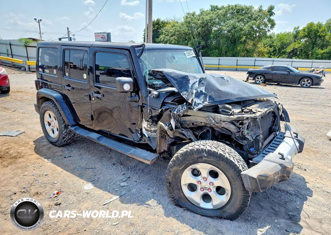 2014 Jeep Wrangler Unlimited Sahara VIN:1C4HJWEG4EL233913 - 4