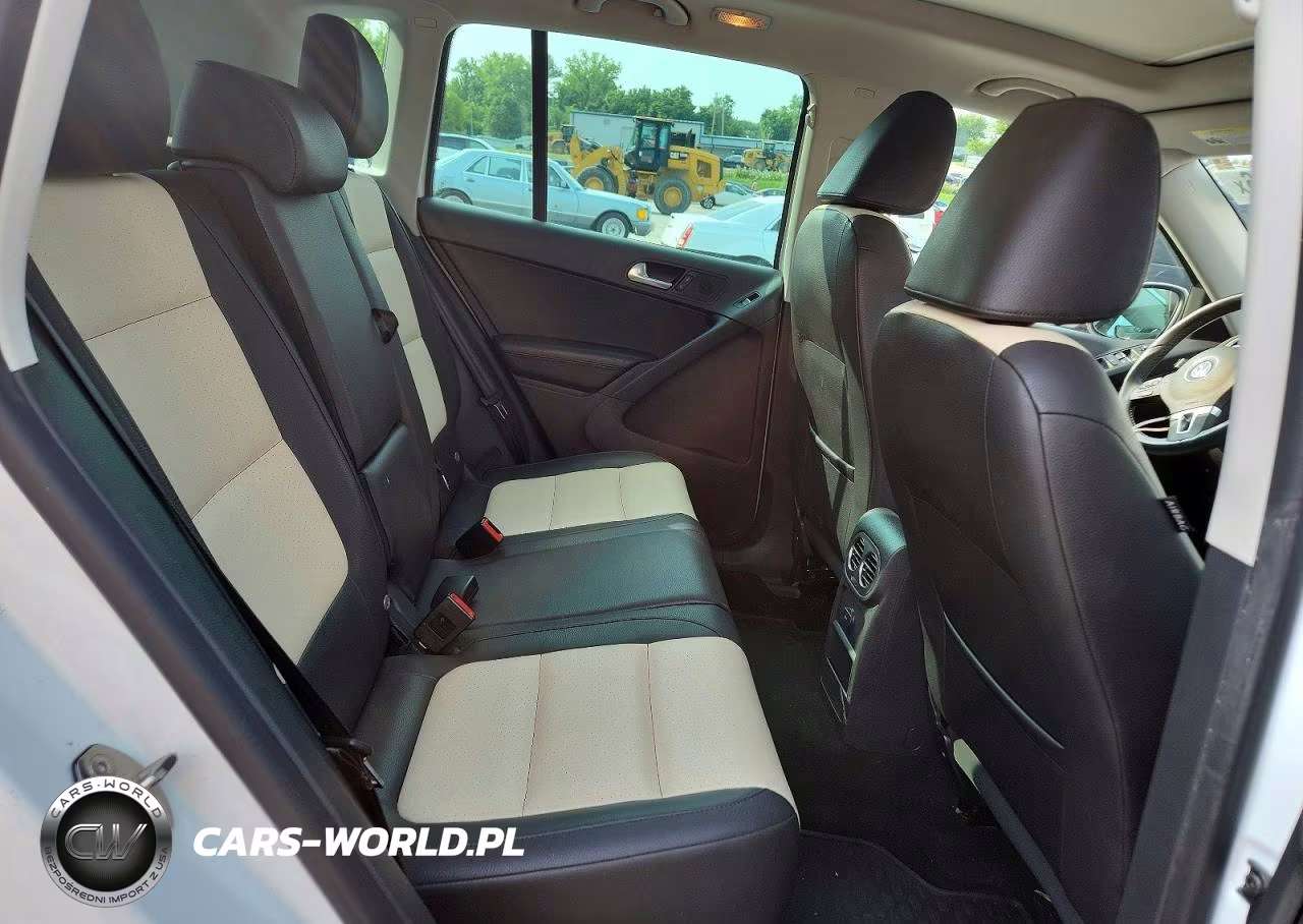 2016 Volkswagen Tiguan S VIN:WVGBV7AX5GW541210 - 11