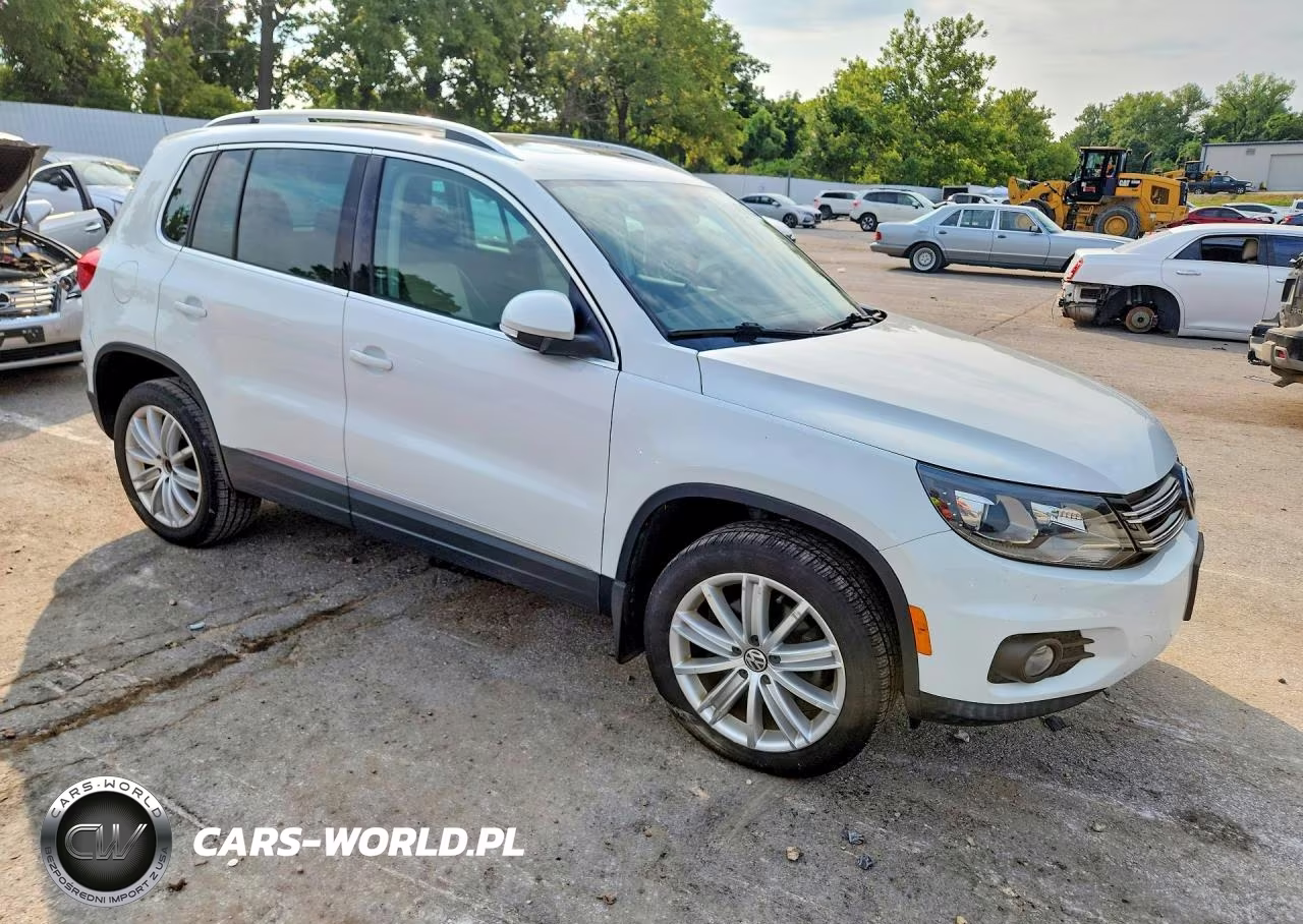 2016 Volkswagen Tiguan S VIN:WVGBV7AX5GW541210 - 4