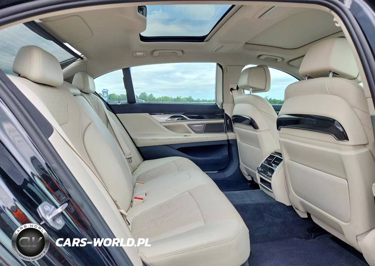 2016 BMW 750 Xi VIN:WBA7F2C52GG419109 - 10