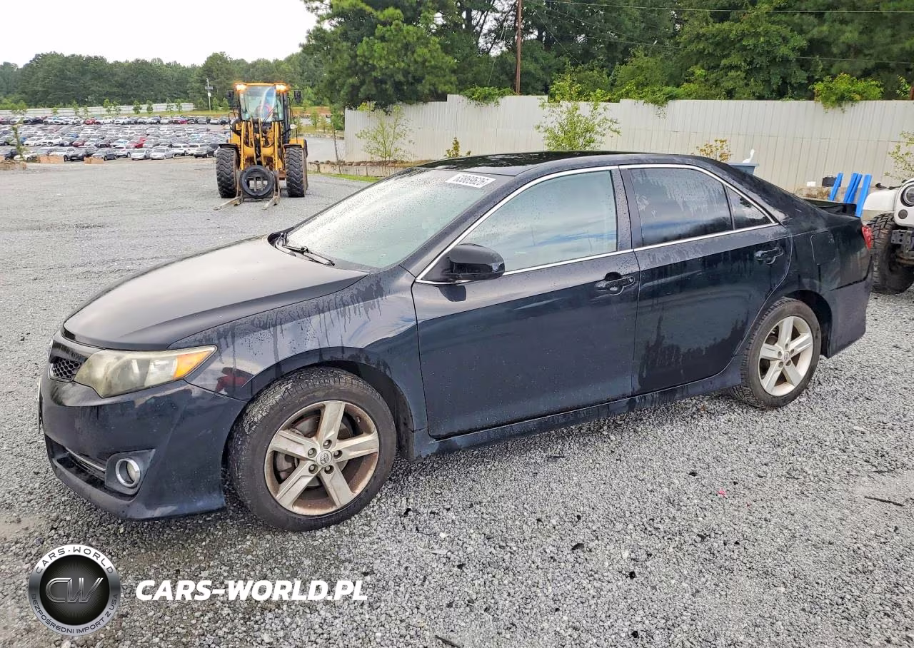 2014 Toyota Camry Se – zdjęcie 1 z 12