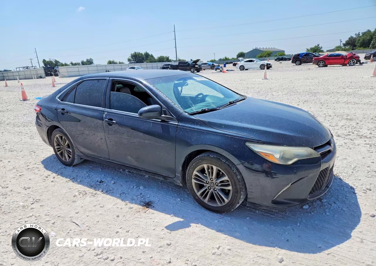 2016 Toyota Camry Se VIN:4T1BF1FK3GU600922 - 4