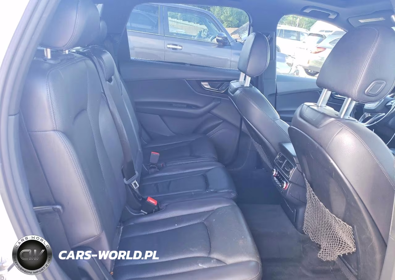 2017 Audi Q7 Premium Plus VIN:WA1LAAF74HD006323 - 11