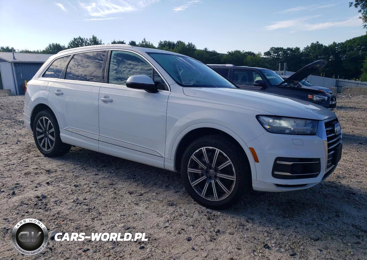2017 Audi Q7 Premium Plus VIN:WA1LAAF74HD006323 - 4