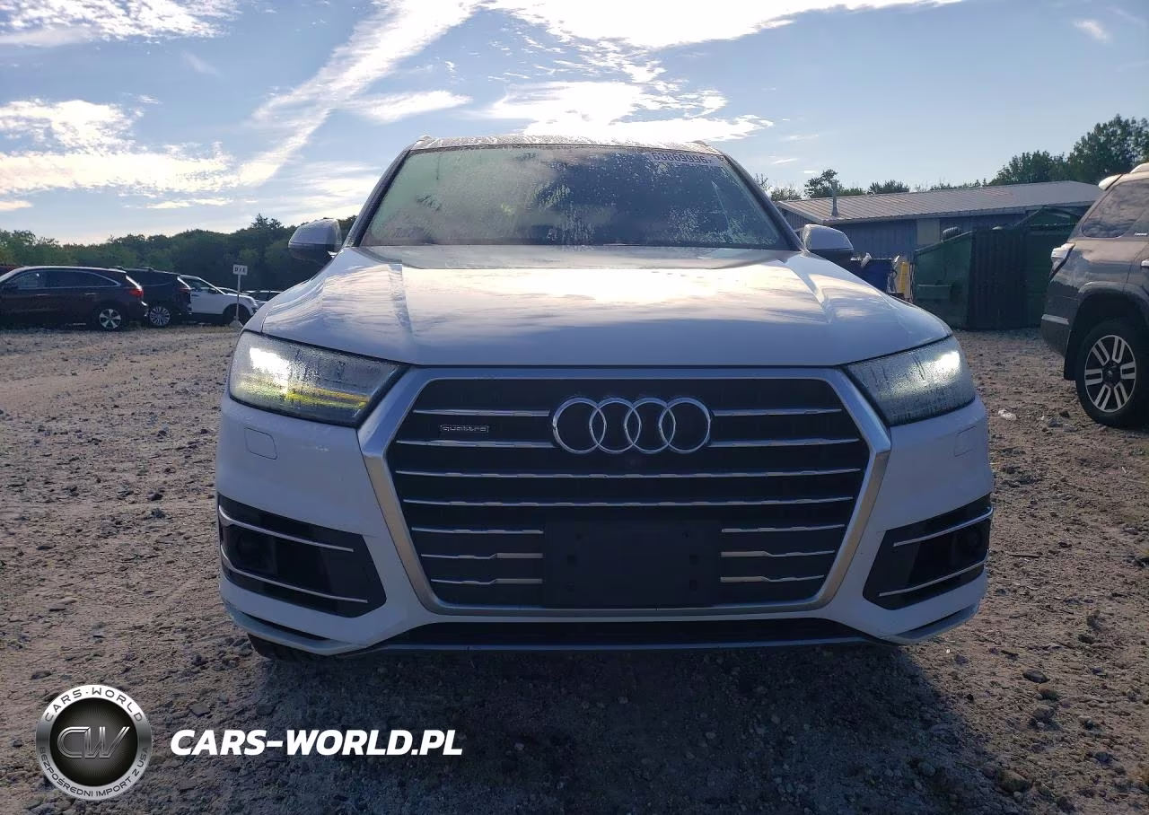 2017 Audi Q7 Premium Plus VIN:WA1LAAF74HD006323 - 5