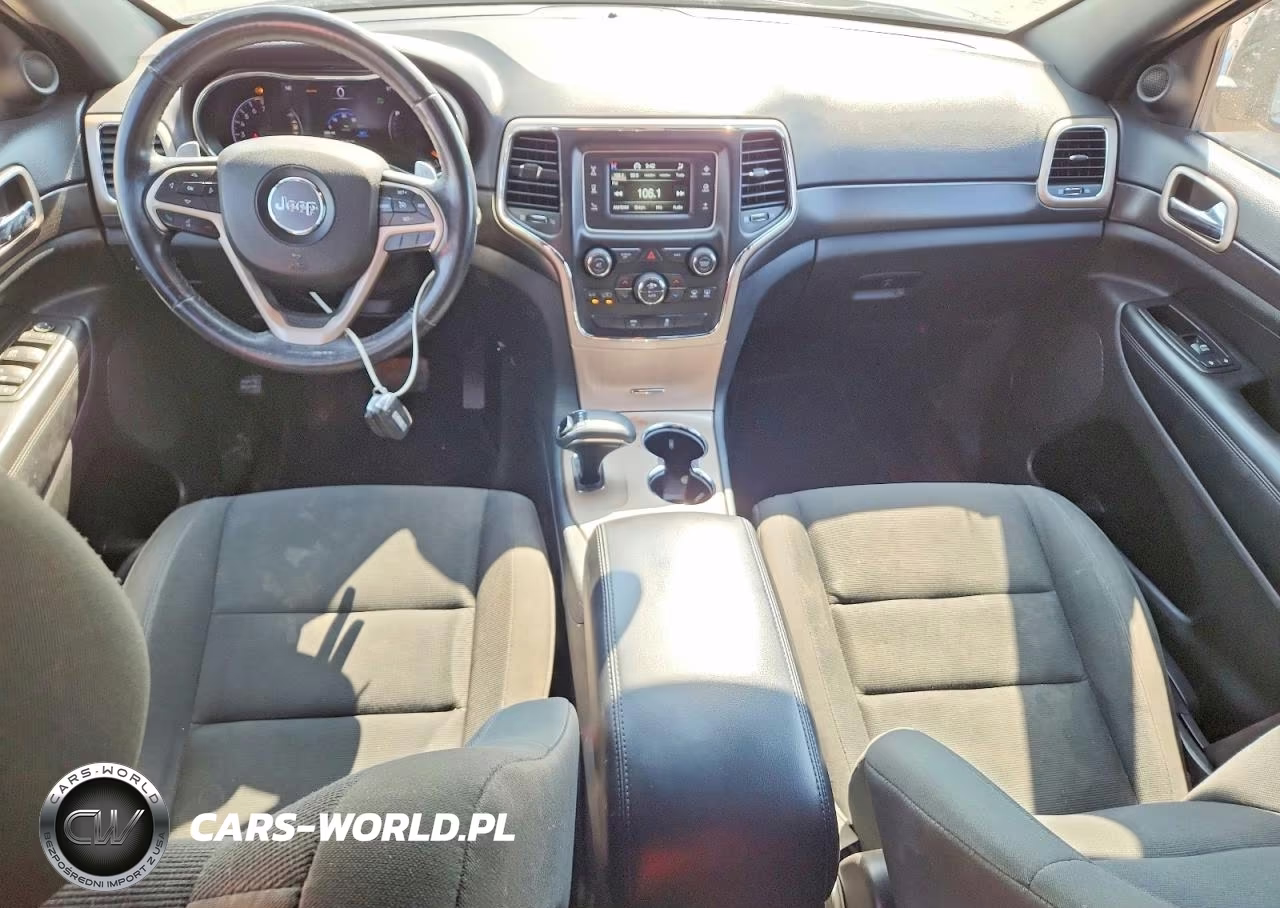 2015 Jeep Grand Cherokee Laredo VIN:1C4RJFAG6FC737956 - 8