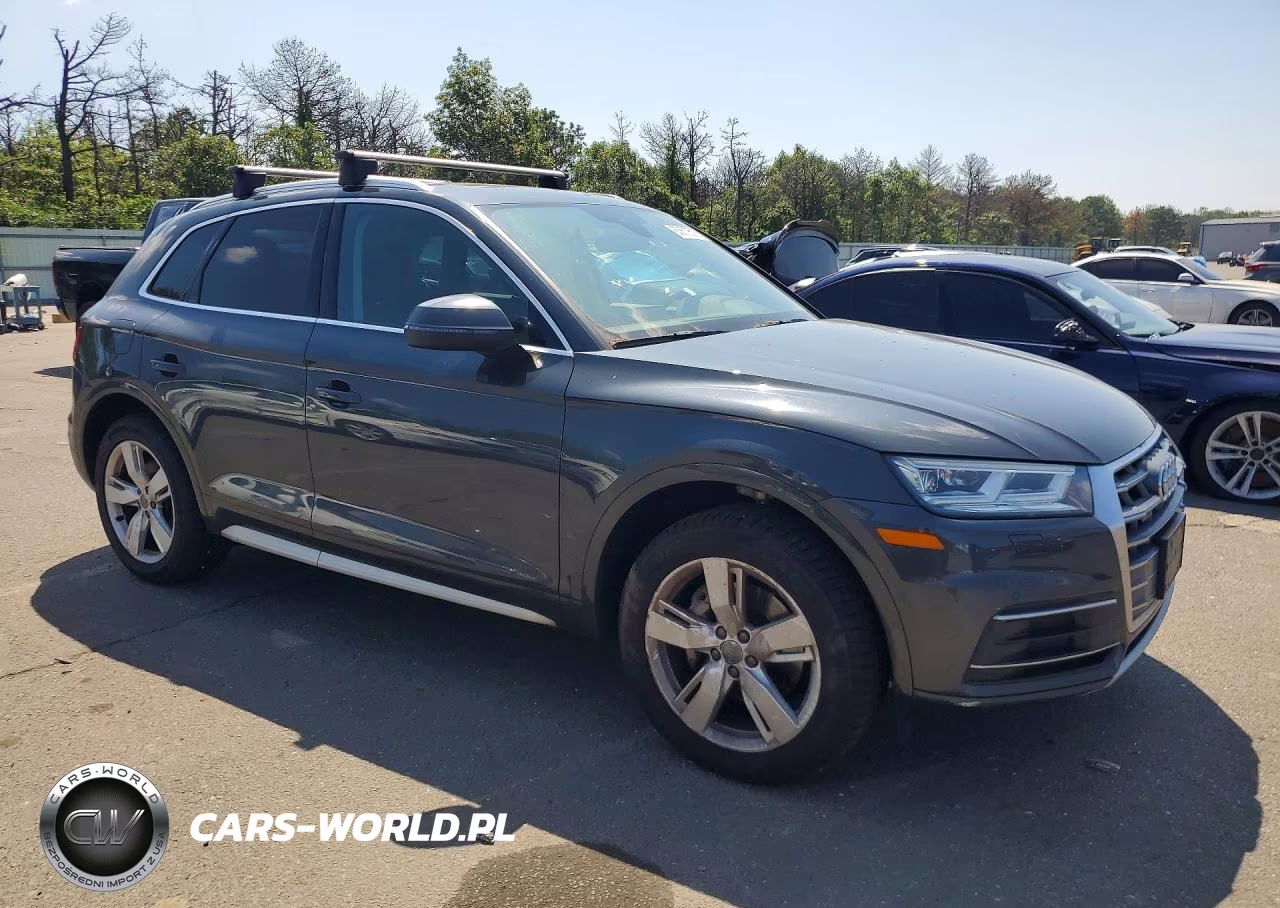 2018 Audi Q5 Premium Plus VIN:WA1BNAFY2J2211696 - 4