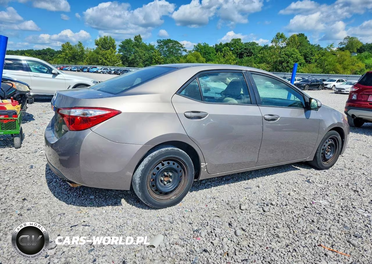 2015 Toyota Corolla Le VIN:2T1BURHE9FC260414 - 3