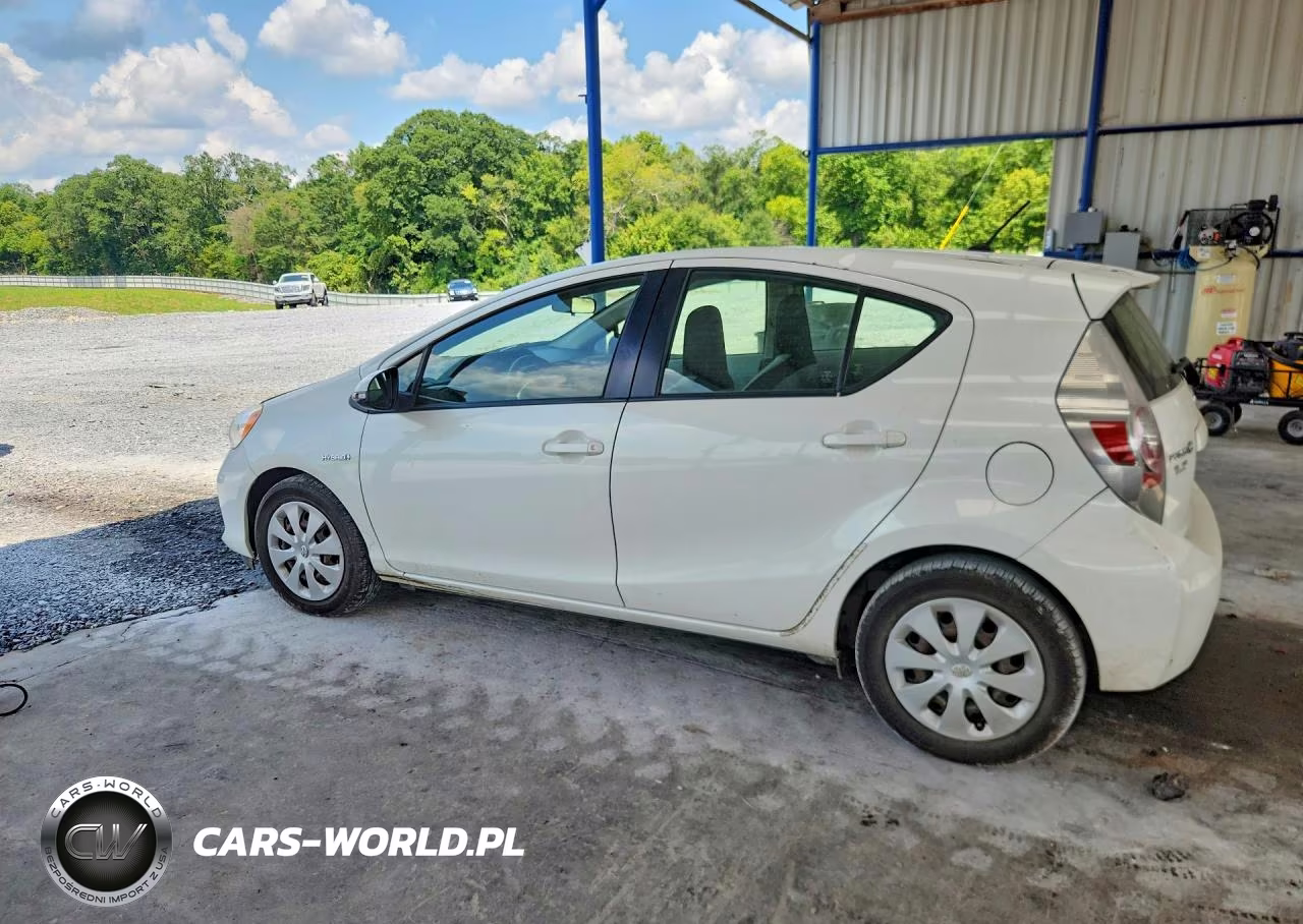 2012 Toyota Prius C One VIN:JTDKDTB37C1522287 - 2