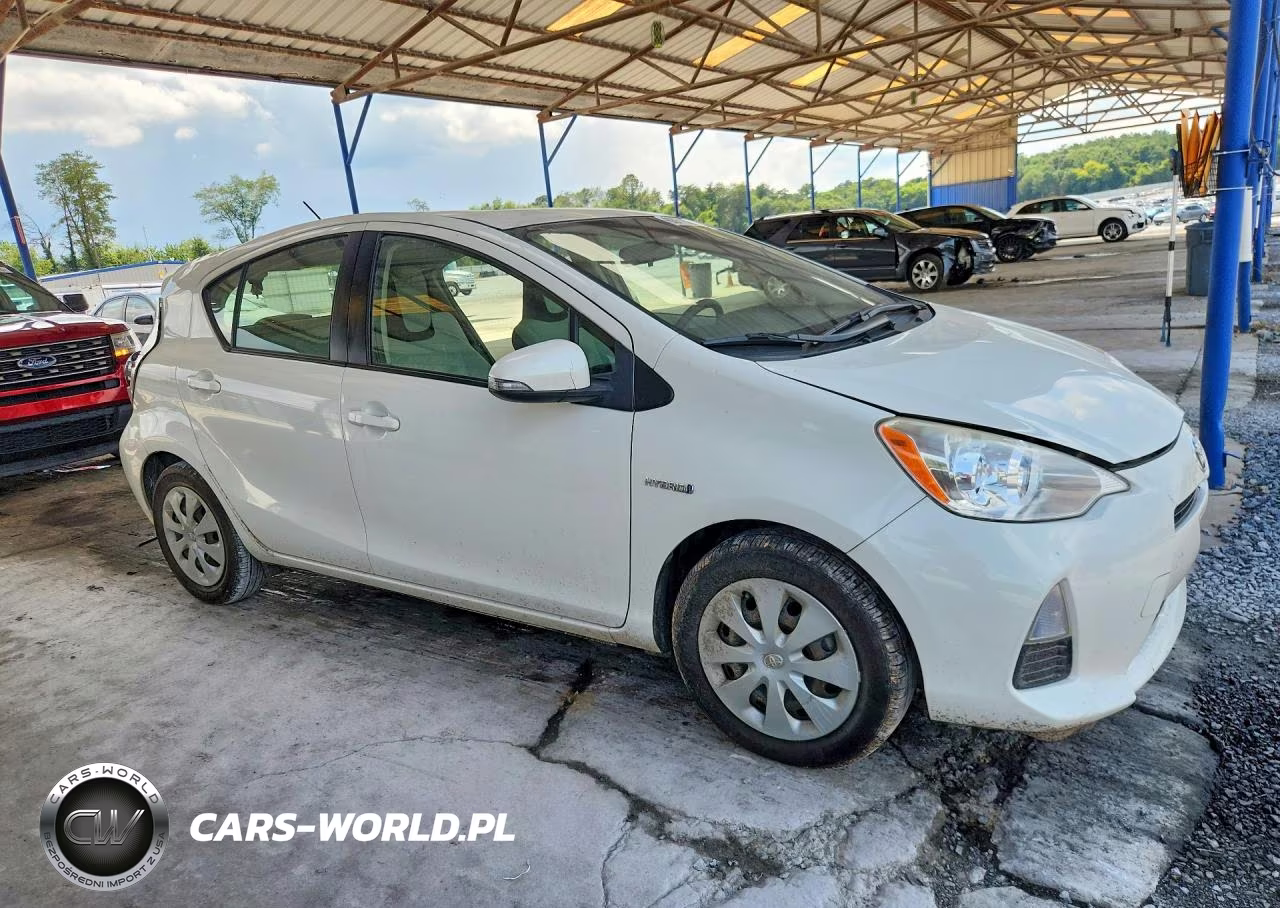 2012 Toyota Prius C One VIN:JTDKDTB37C1522287 - 4