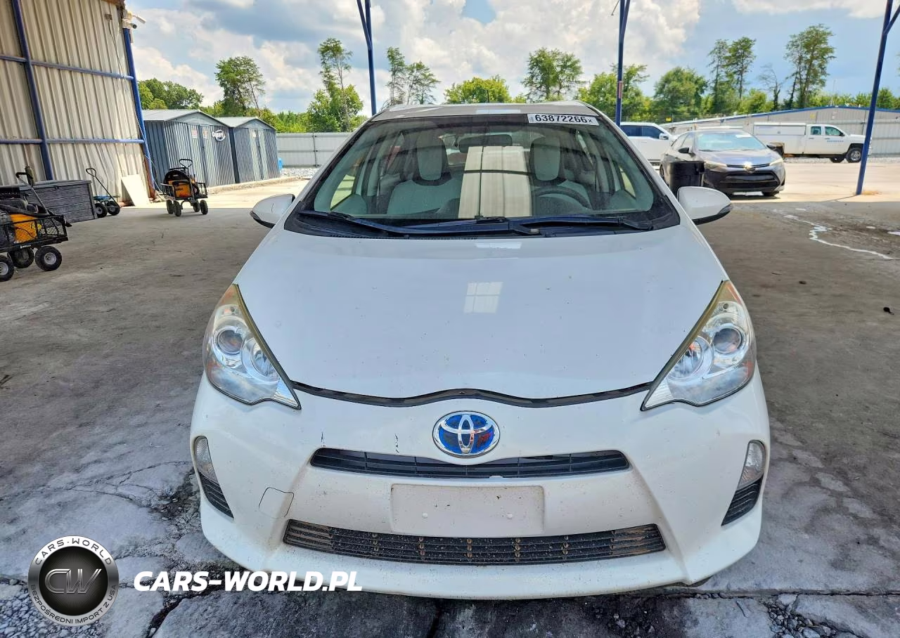2012 Toyota Prius C One VIN:JTDKDTB37C1522287 - 5