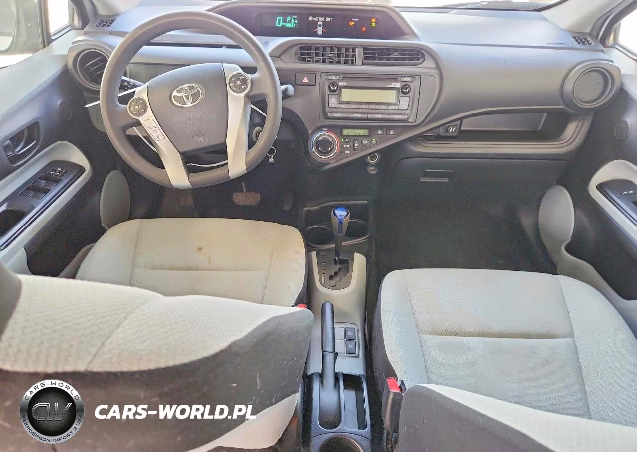 2012 Toyota Prius C One VIN:JTDKDTB37C1522287 - 8