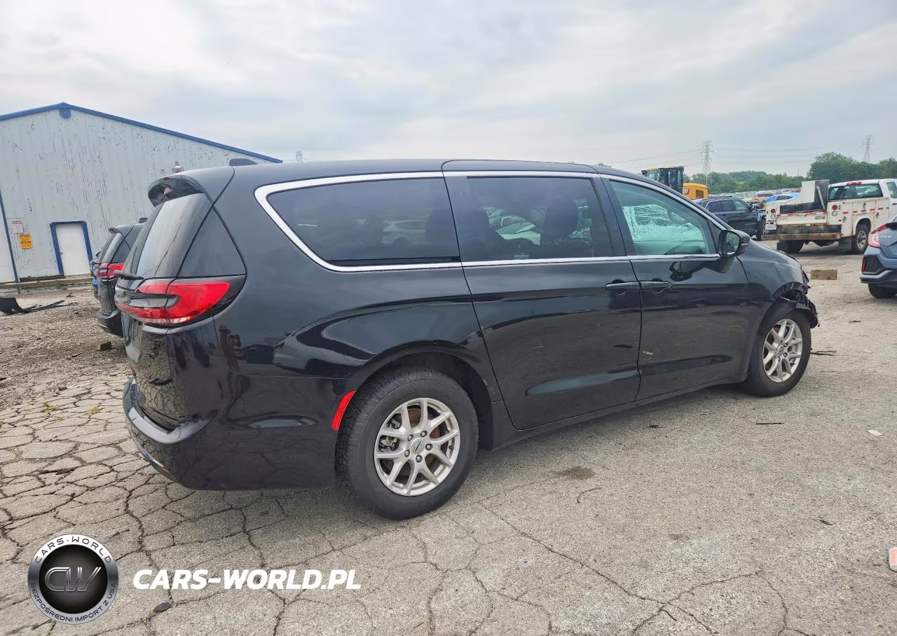 2024 Chrysler Pacifica Touring L VIN:2C4RC1BG6RR133265 - 3