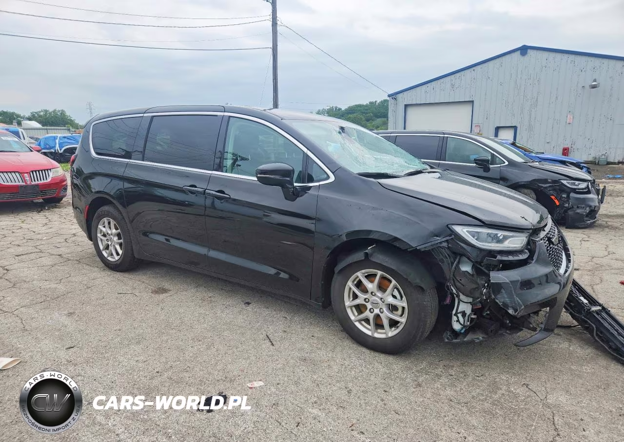 2024 Chrysler Pacifica Touring L VIN:2C4RC1BG6RR133265 - 4
