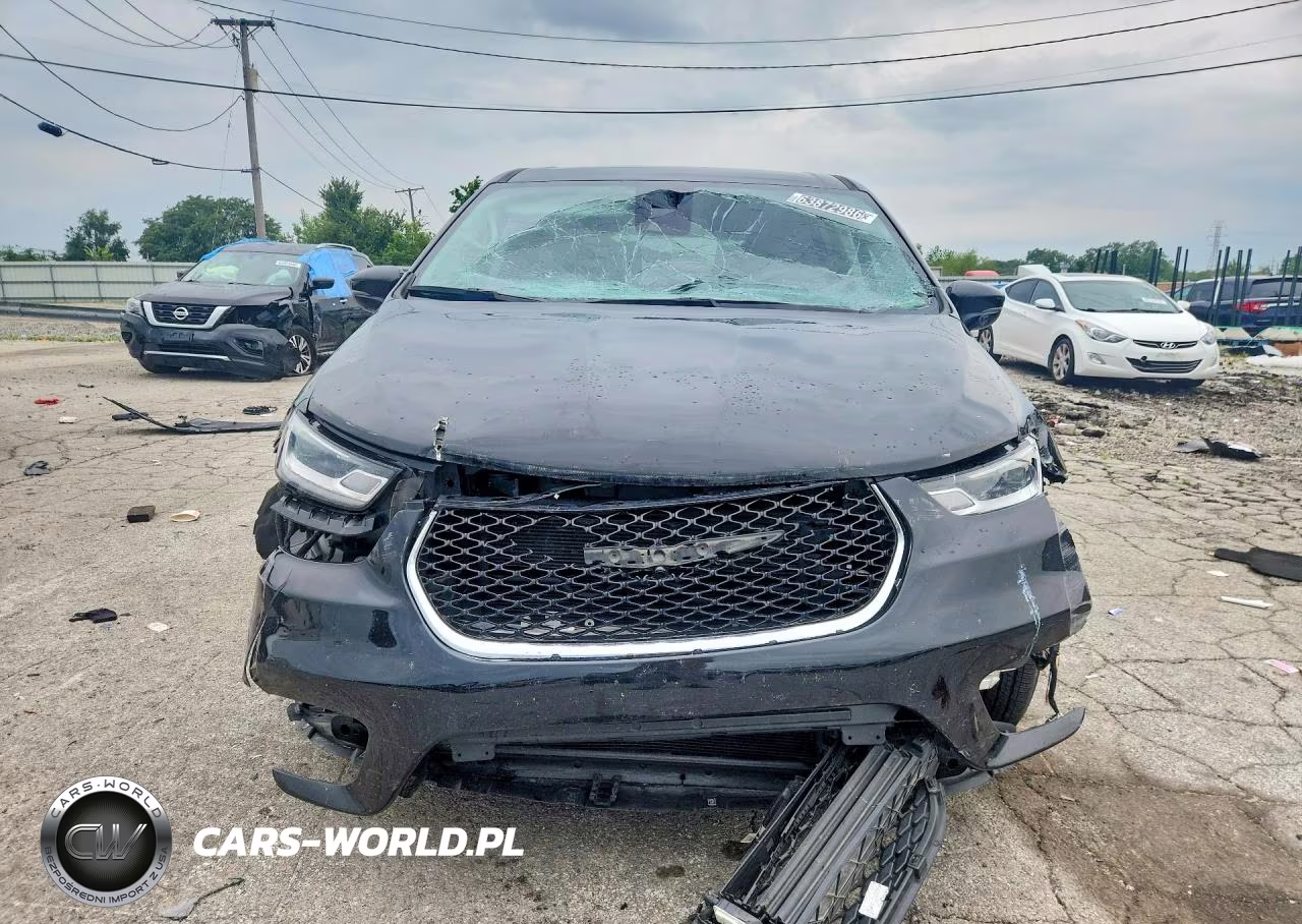 2024 Chrysler Pacifica Touring L VIN:2C4RC1BG6RR133265 - 5