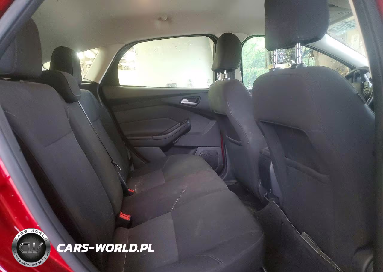 2015 Ford Focus Se VIN:1FADP3K26FL251437 - 10