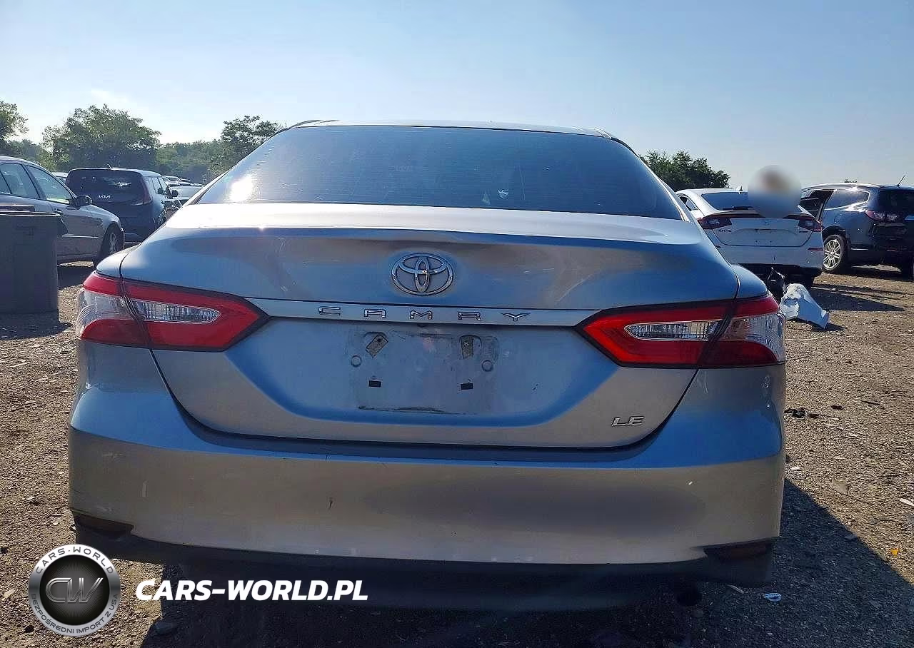2018 Toyota Camry VIN:4T1B11HK7JU609075 - 6