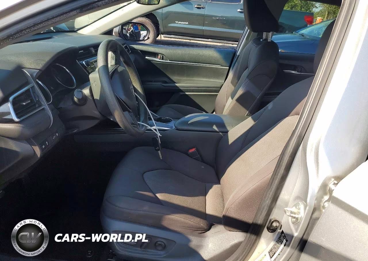 2018 Toyota Camry VIN:4T1B11HK7JU609075 - 7