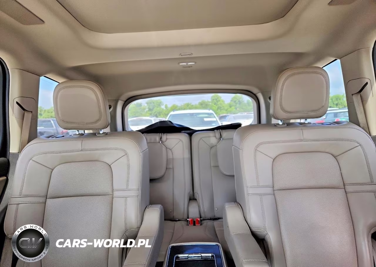 2021 Lincoln Aviator Reserve VIN:5LM5J7XC7MGL13838 - 10