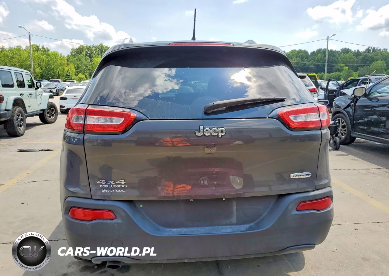 2015 Jeep Cherokee Latitude VIN:1C4PJMCB3FW789573 - 6