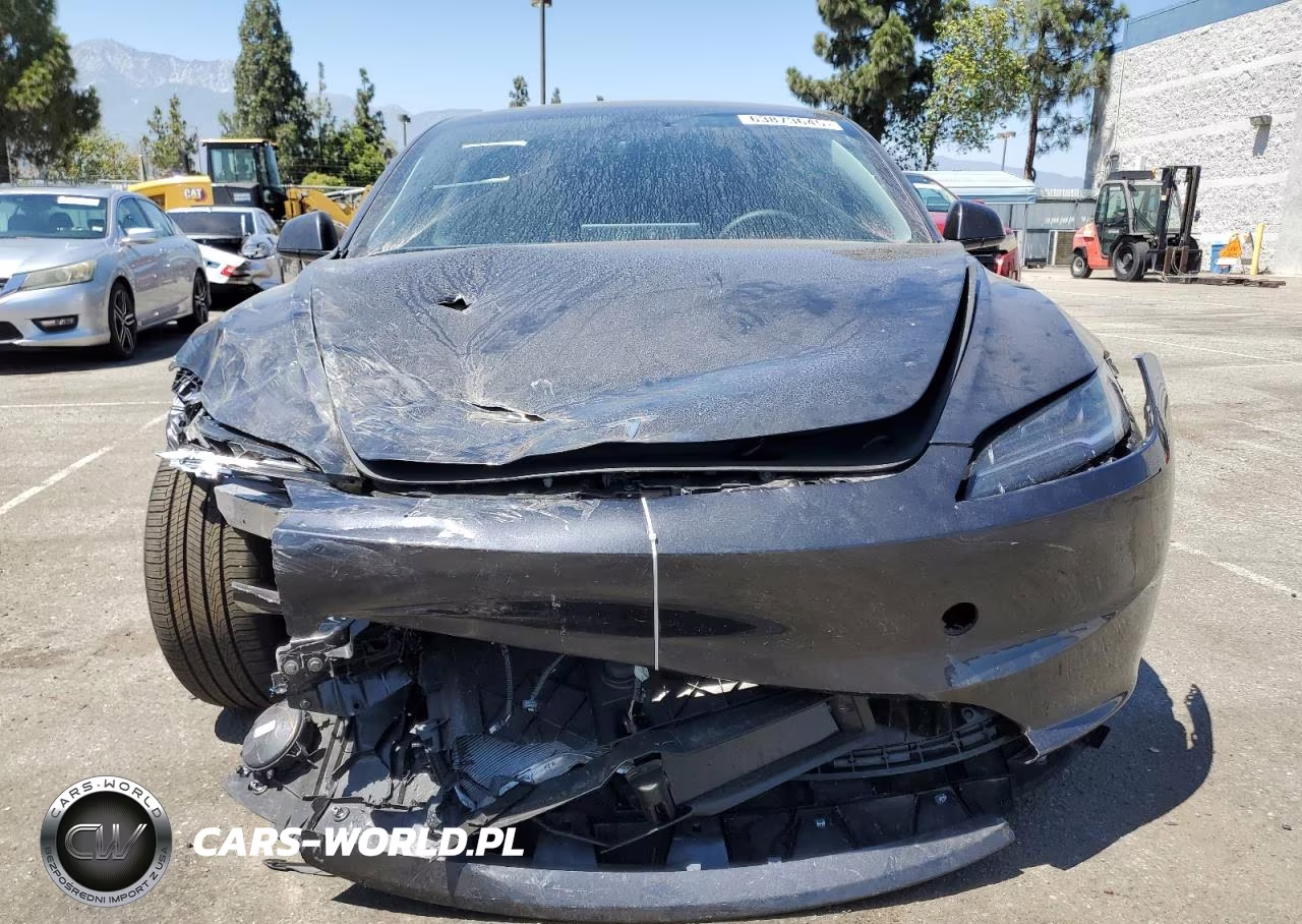 2025 Tesla Model 3 VIN:5YJ3E1EA3SF974758 - 5