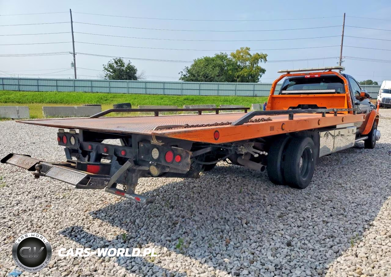 2018 Ram 5500 VIN:3C7WRNDL9JG386841 - 3