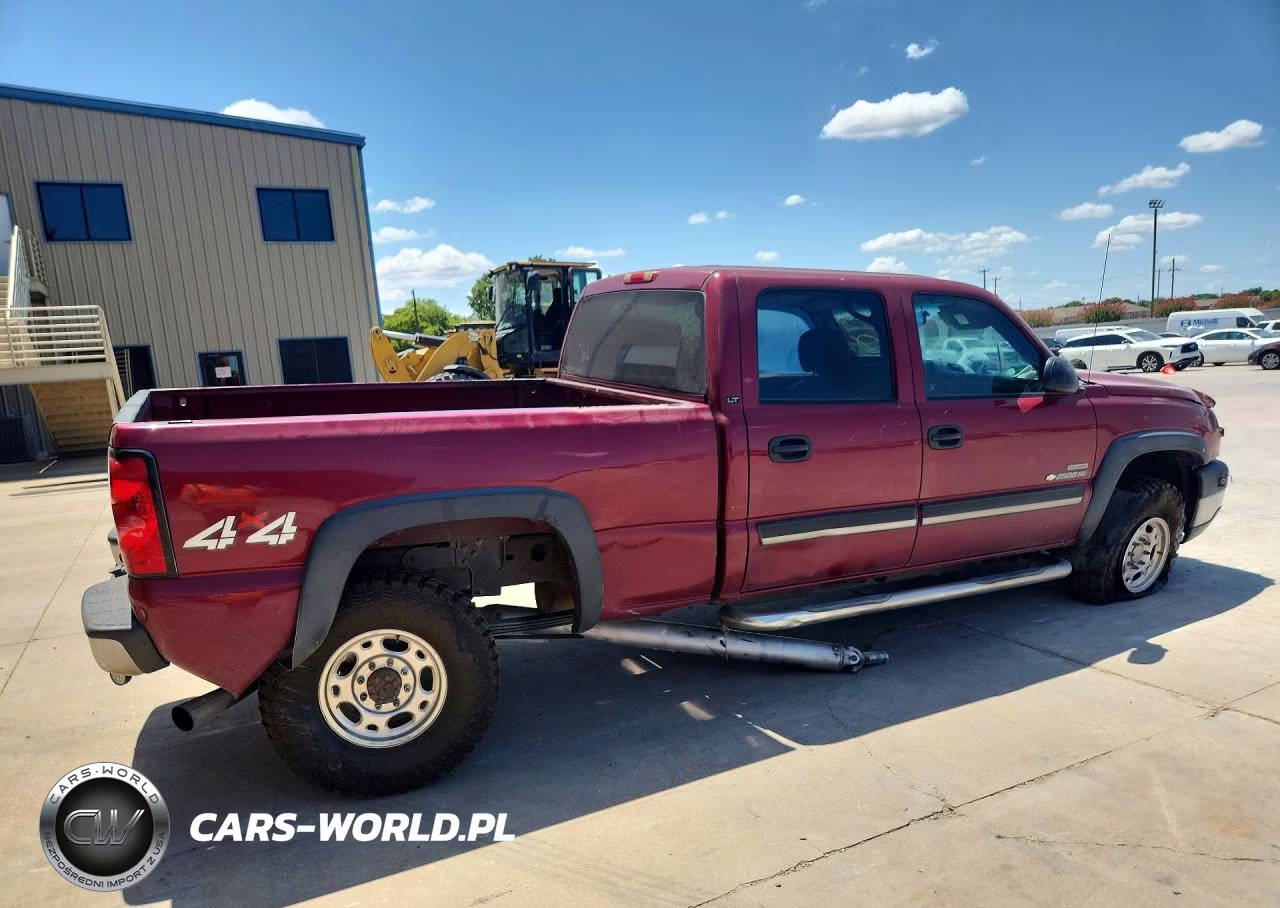 2007 Chevrolet Silverado K2500 Heavy Duty VIN:1GCHK23D67F113871 - 3