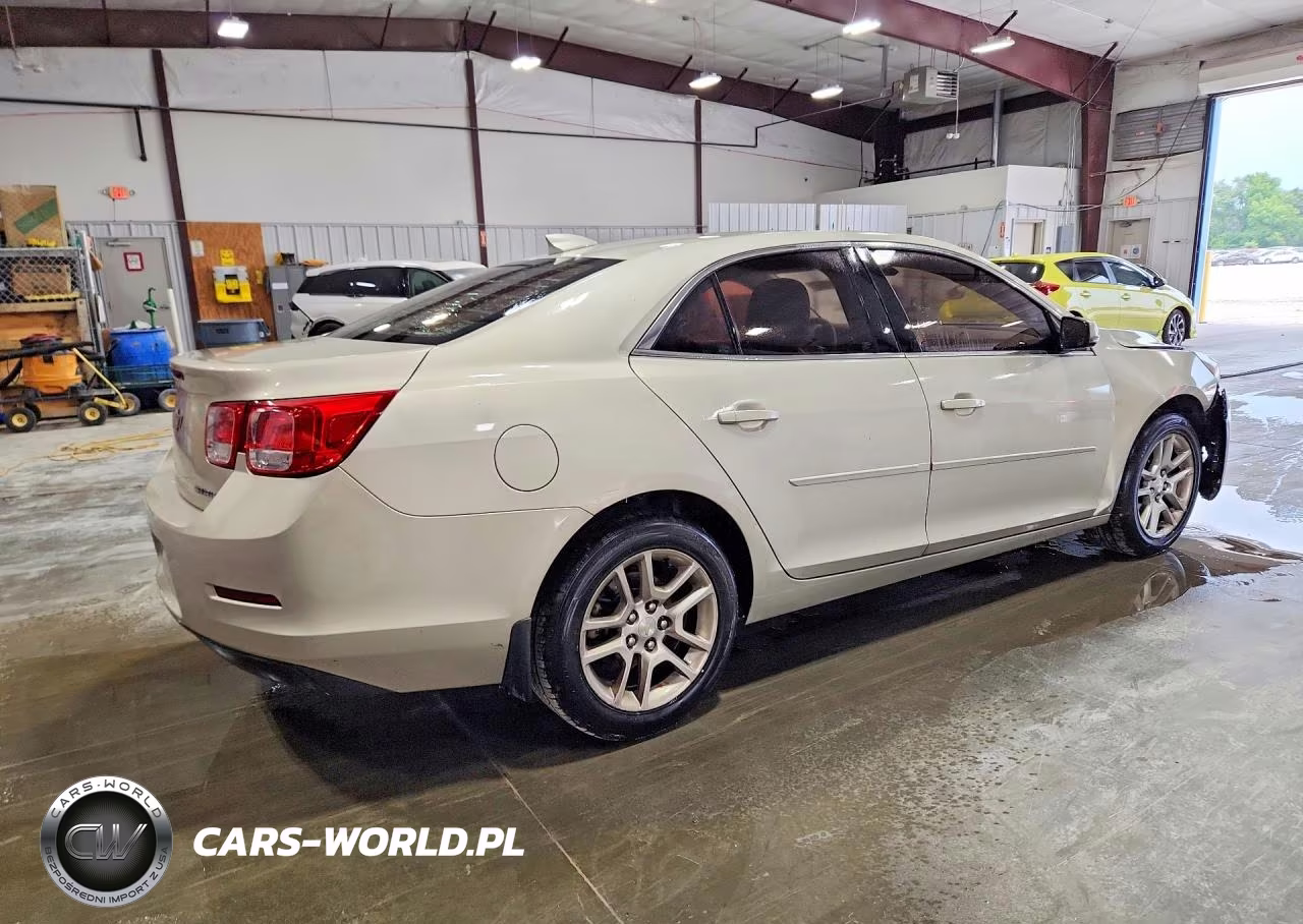 2015 Chevrolet Malibu 1Lt VIN:1G11C5SL2FF135477 - 3