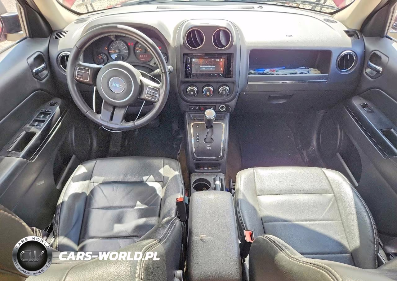 2008 Jeep Patriot Sport VIN:1J8FT28078D798947 - 8