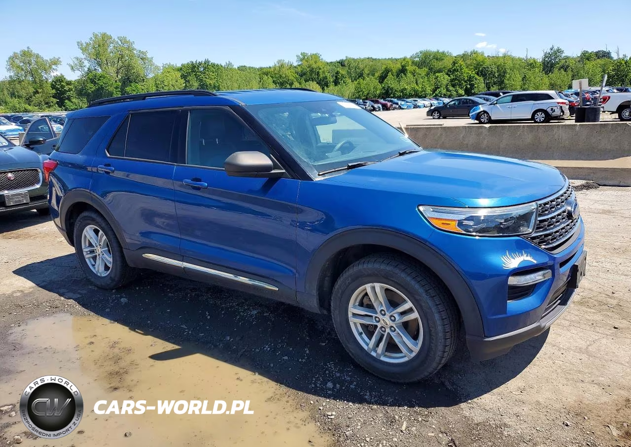 2020 Ford Explorer Xlt VIN:1FMSK8DHXLGA75104 - 4