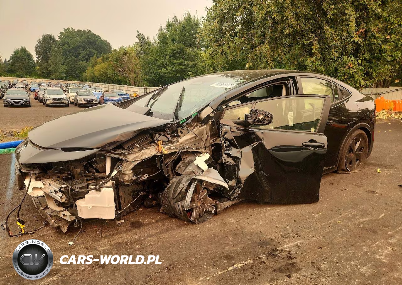 2025 Toyota Prius Le – zdjęcie 1 z 13