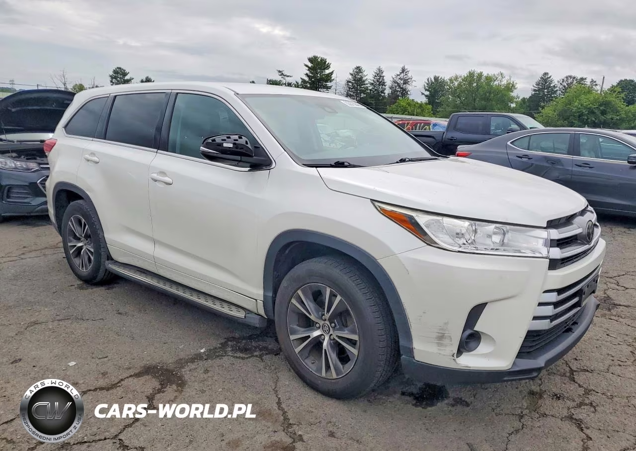 2017 Toyota Highlander Le VIN:5TDZARFH1HS029795 - 4