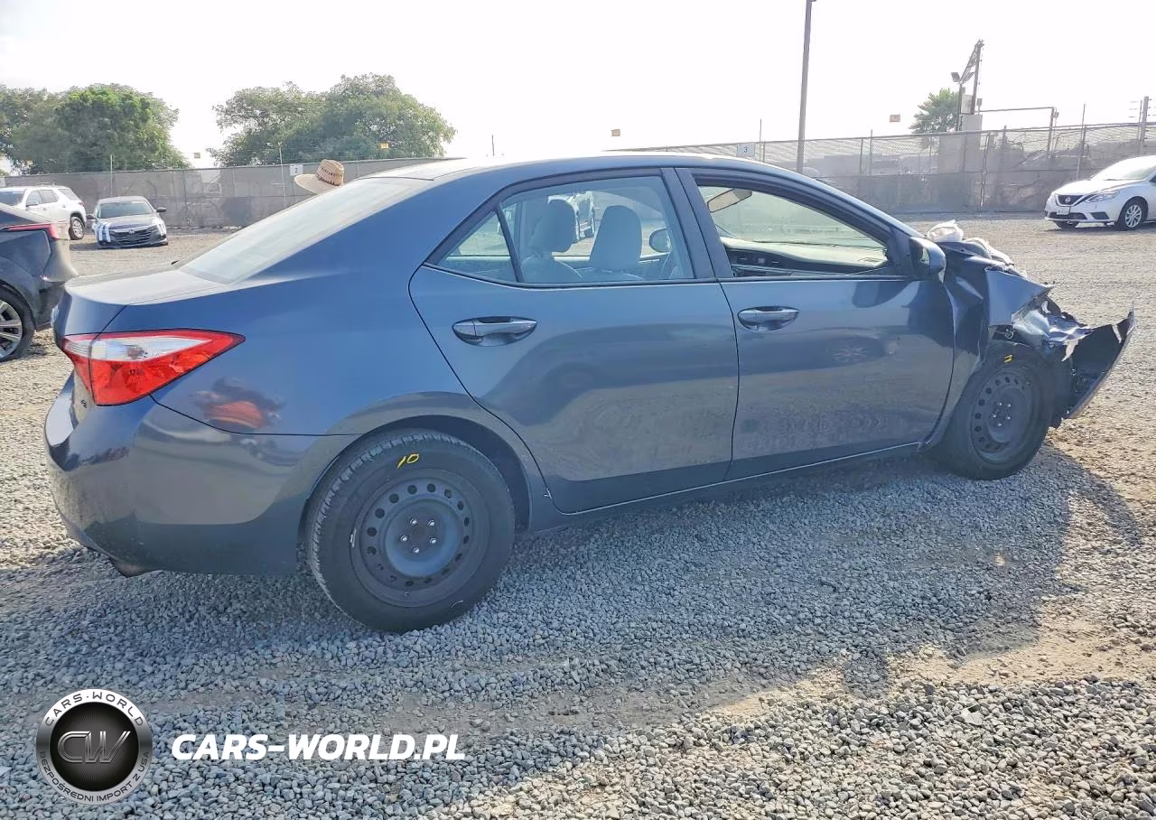 2015 Toyota Corolla Le VIN:5YFBURHE2FP194854 - 3