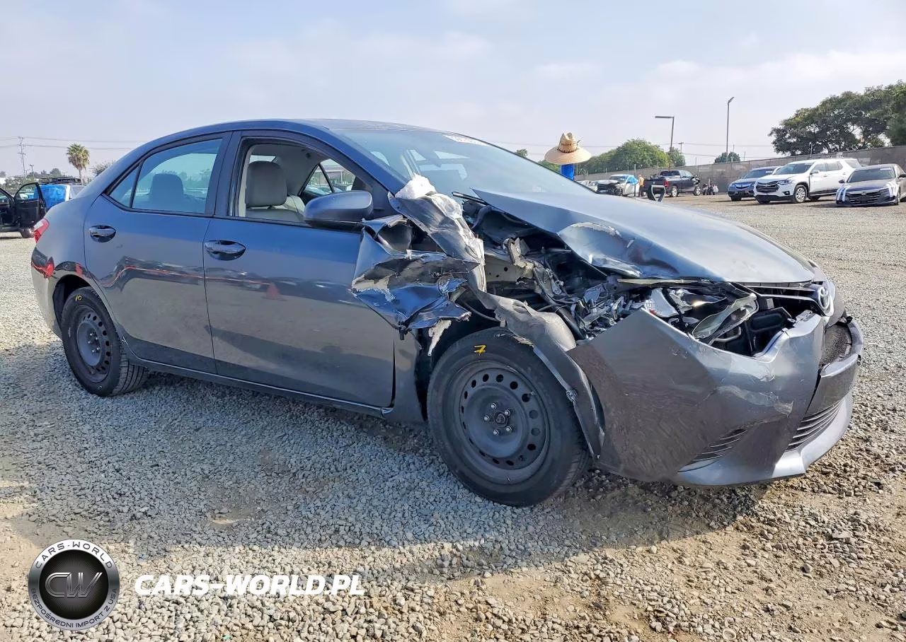 2015 Toyota Corolla Le VIN:5YFBURHE2FP194854 - 4