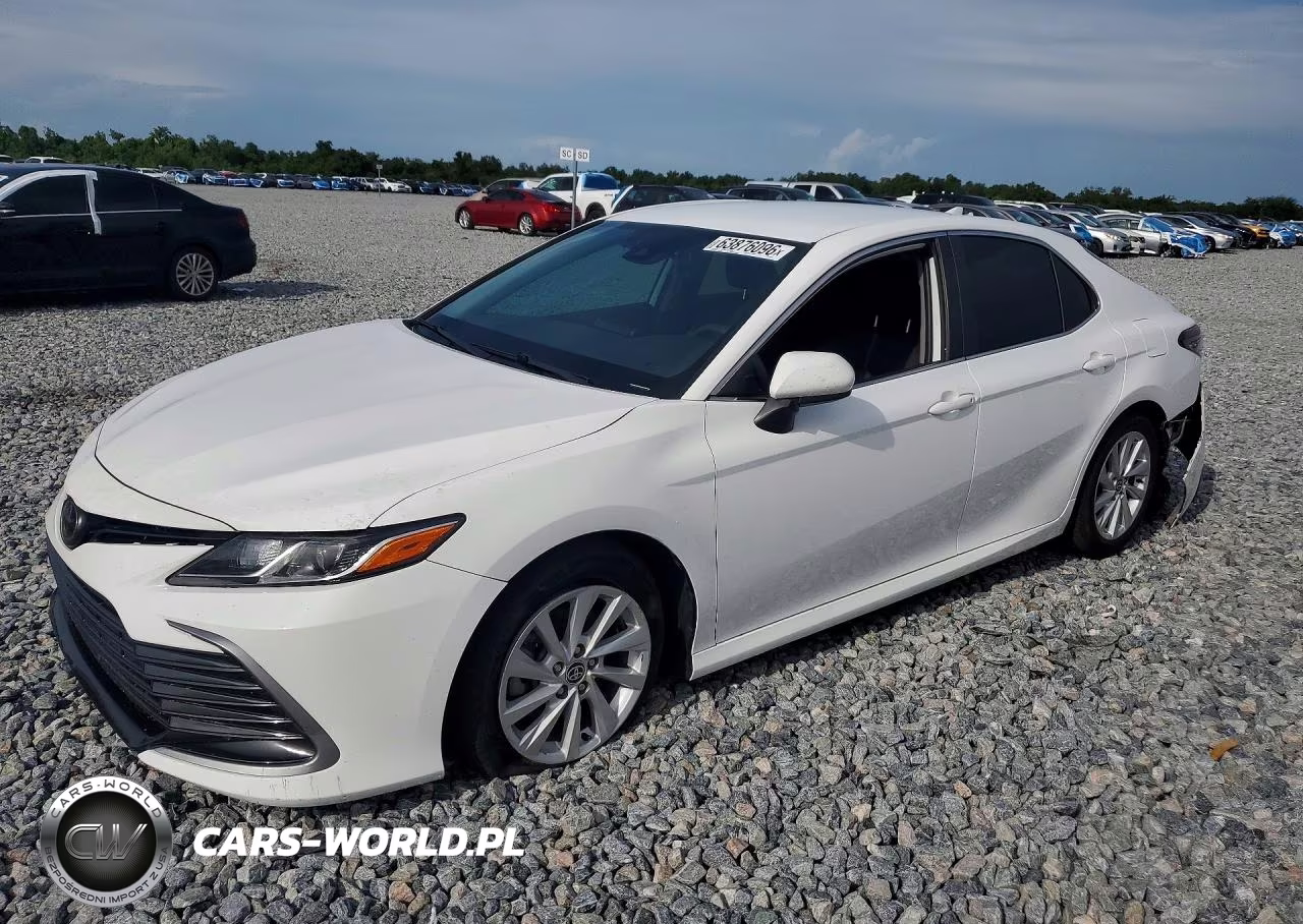 2022 Toyota Camry Le VIN:4T1C11AKXNU642415 - 1