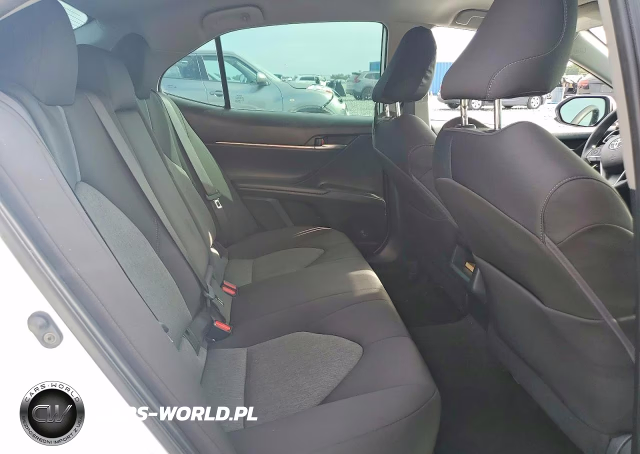 2022 Toyota Camry Le VIN:4T1C11AKXNU642415 - 10